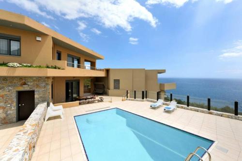 Marathon Villa | WONDERFUL ECO FRIENDLY VILLA AUGUSTINE