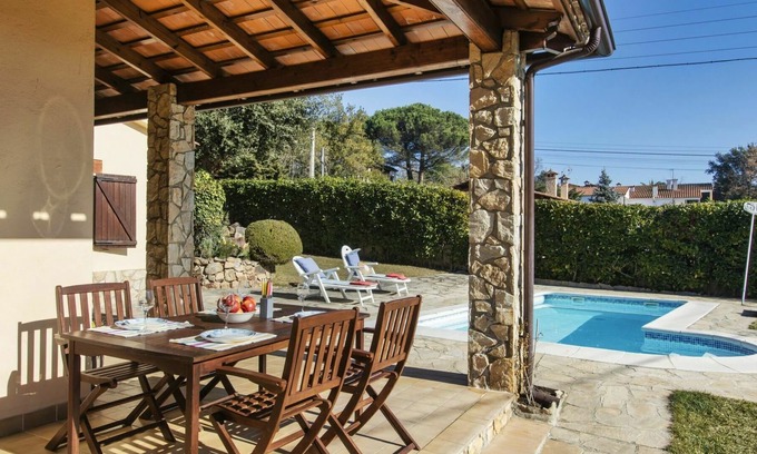 Can Carbonell Casa | Preciosa casa de vacaciones privada para 7 personas con piscina privada, WIFI y aparcamiento