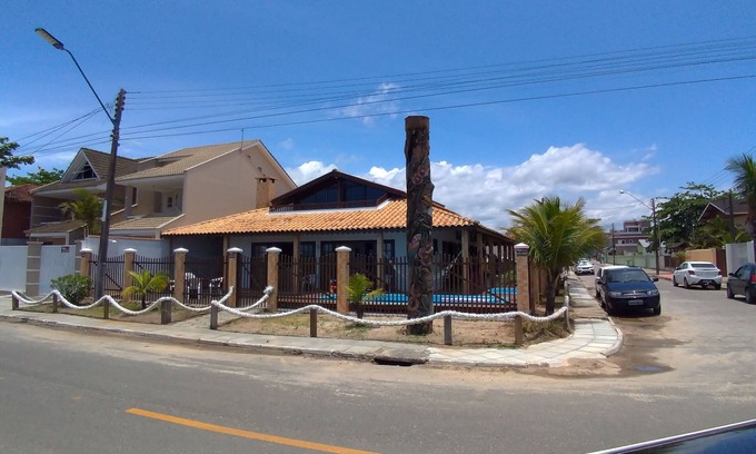 Matinhos Casa | Totem maravillosa casa.'. frente a la playa.