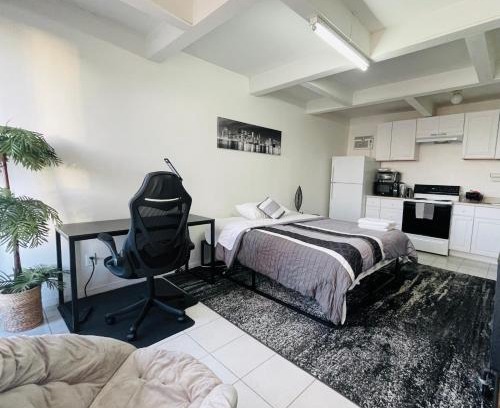 Wilshire Apartamento | Wonderful LA studio apartment