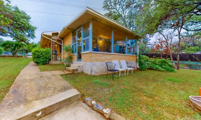 Kingsland Casa | Wonderful Lakefront Home w/ Yard, Water Views, Central AC, WiFi, Private W/D