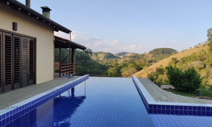 Cunha Casa | Wonderful mansion with an infinity pool