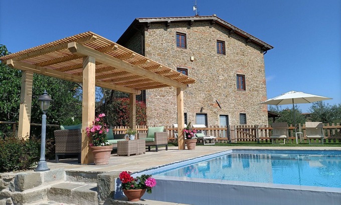 Montegonzi Villa | Casa de vacaciones privada con A/C, piscina privada, WIFI, TV, veranda, vista panorámica
