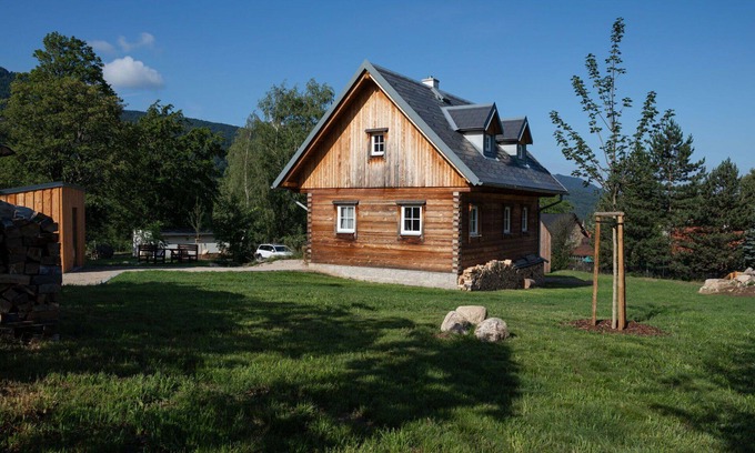 Bily Potok Villa | Preciosa casa de vacaciones privada para 8 personas con WIFI, TV, mascotas permitida y aparcamiento