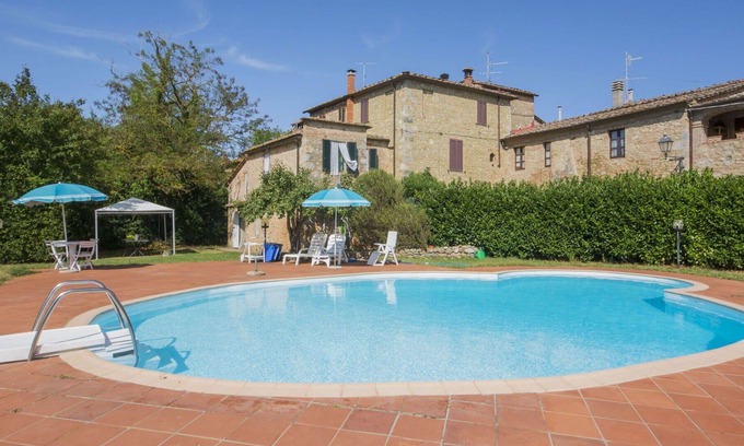 Simignano Villa | Estupenda casa de vacaciones privada con piscina privada, patio y aparcamiento, cerca de Siena