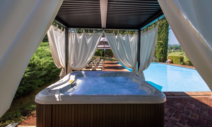Bibbiena Villa | Casa de vacaciones privada con WIFI, A/C, piscina privada, TV, mascotas permitida, aparcamiento