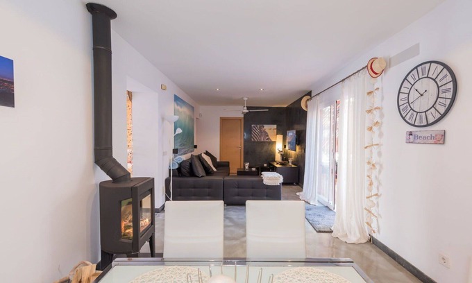 S'Illot-Cala Morlanda Casa | Estupenda casa de vacaciones privada para 6 personas con WIFI, A/C, TV y patio