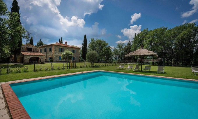 Bucine Villa | Casa de vacaciones privada con piscina privada, A/C, WIFI, patio, vista panorámica, aparcamiento