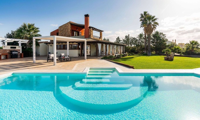 Mockarta Villa | Casa de vacaciones privada con A/C, WIFI, piscina privada, TV, terraza, vista panorámica