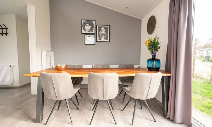 Linden Casa | Maravillosa casa de vacaciones privada para 6 personas con WIFI, TV, terraza y aparcamiento