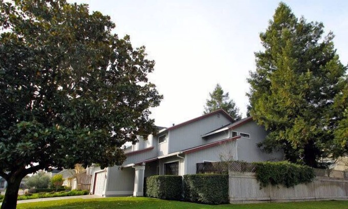Petaluma Casa | Maravillosa propiedad en el país del vino * SOLO $ 599 *