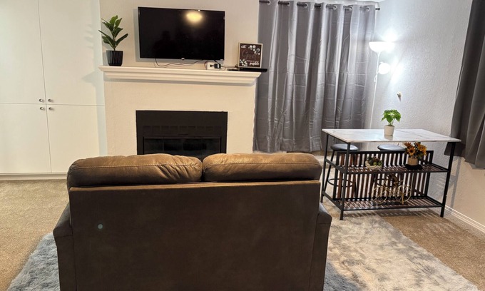 Pecos Apartamento | Hermoso Estudio en la pintoresca Villa de Pecos