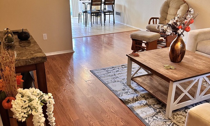 Dallas Casa | Wonderful townhome with WiFi in vibrant Dallas
