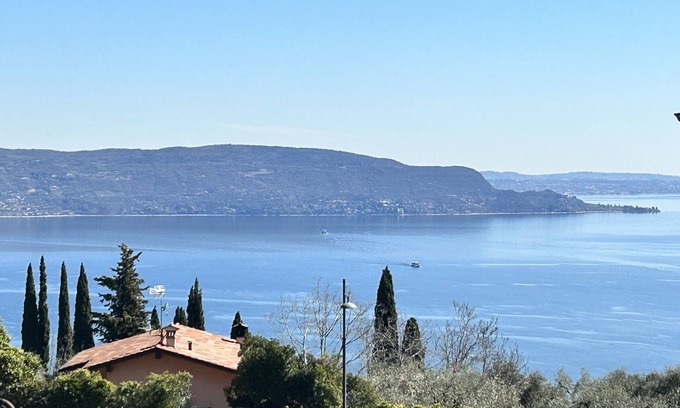 Toscolano Maderno Apartamento | Wonderful vacation apartment in Vigole with a fantastic view over Lake Garda