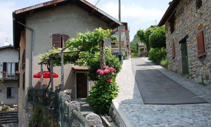 Casima Casa | Maravillosa casa de vacaciones para 4 personas con patio, mascotas permitida y aparcamiento