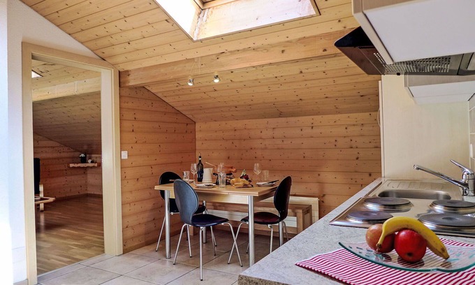 Frutigen Villa | Preciosa casa de vacaciones para 4 personas con WIFI, patio y aparcamiento