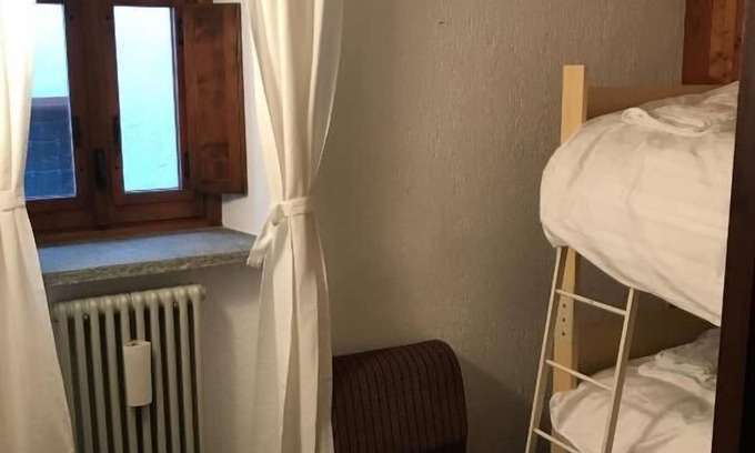 Pallusieux Apartamento | Wood and stone Chalet apartment