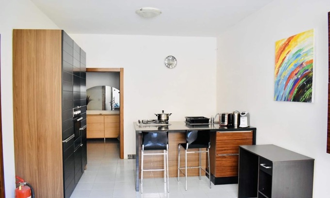 Tal-Ghoqod Apartamento | Woodcock central entire apartment