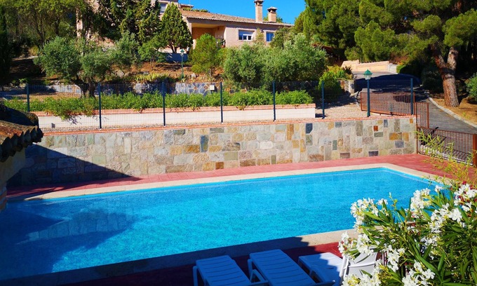 Toledo Chalet De Esquí | Villa con piscina en los cigarrales de Toledo