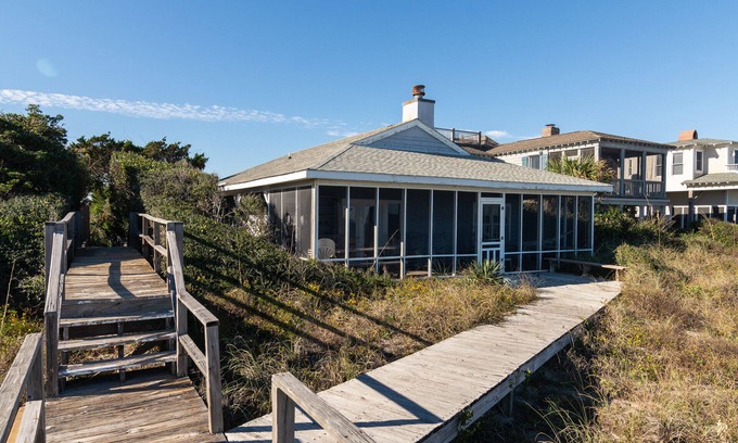 Pawleys Island Casa | Wooden Shoe - Oceanfront, 2 Bedrooms