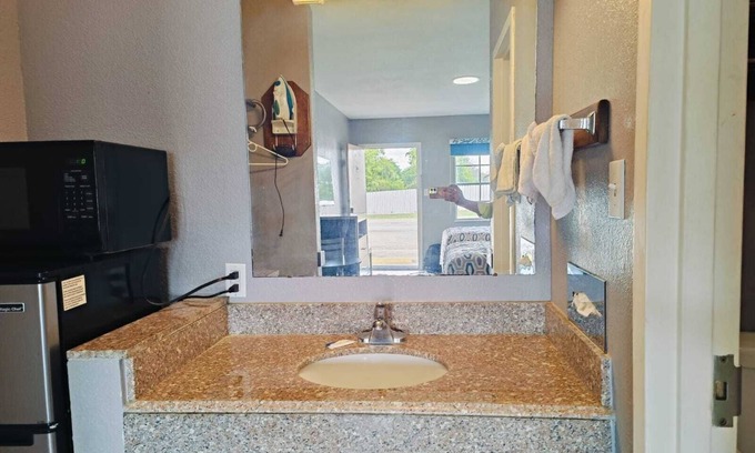Sweet Home Hotel | Woodfield Inn & Suites