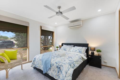 Melton West Casa | Woodgrove Penthouse - 36 min drive to MEL airport