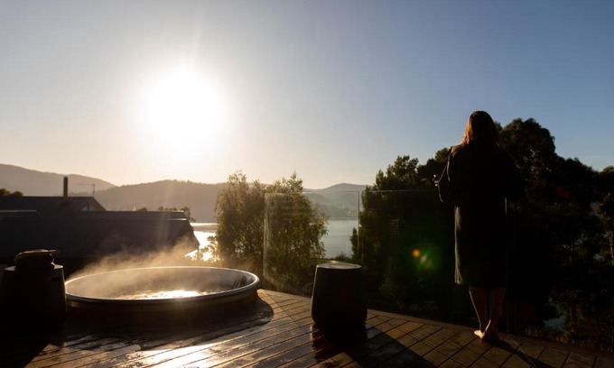 Lymington Casa | Woodland Bay Retreat-Hot tub,Sauna and Bayview Retreat