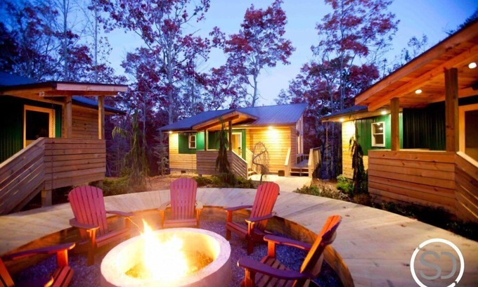 Bryson City Cabina | Woodland Loft 3 - Modern-Industrial Mountain Getaway for Two