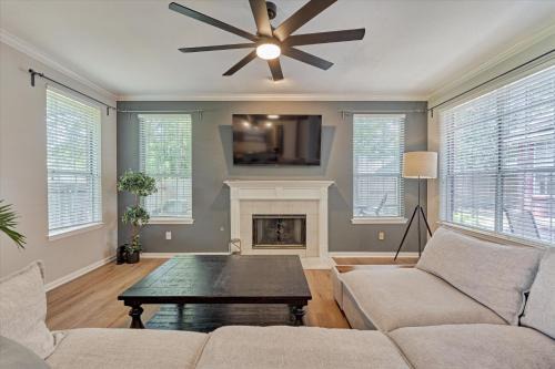 Alden Bridge Casa | Woodlands Grand 3BR Cozy House