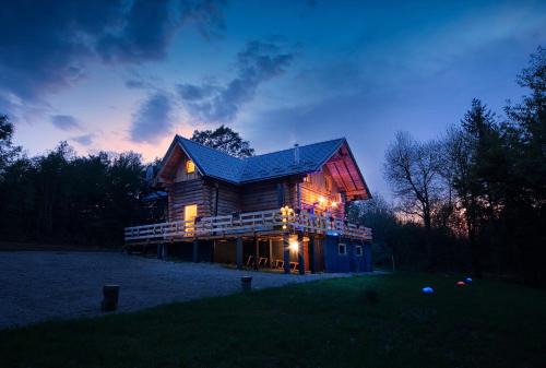 Dreznik Grad Chalet De Esquí | WOODS LODGE PLITVICE LAKES