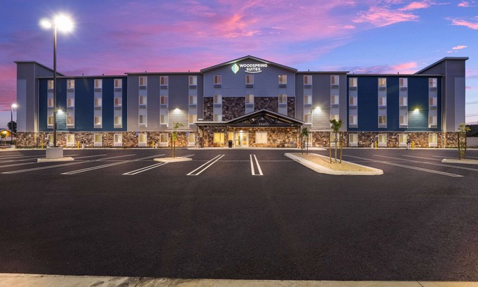 Moreno Valley Hotel | WoodSpring Suites Moreno Valley