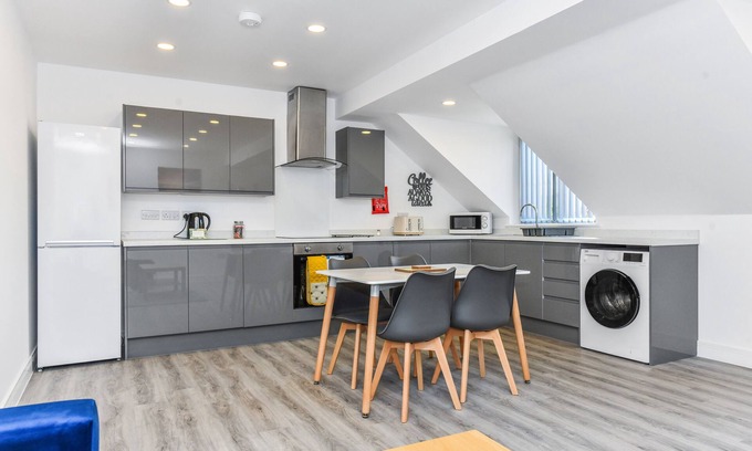 Hucknall Apartamento | Woodstock House Flat 9 - Your Hucknall Home: 2BR Apartment