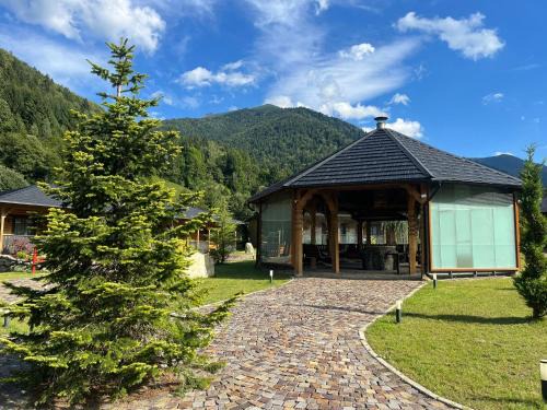 Moisei Cabina | Woodville Resort