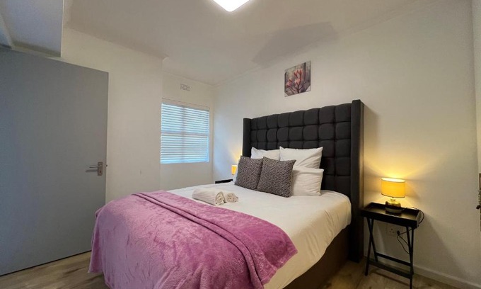 Richwood Apartamento | Woodys N Brooks Luxurious Apartment 7