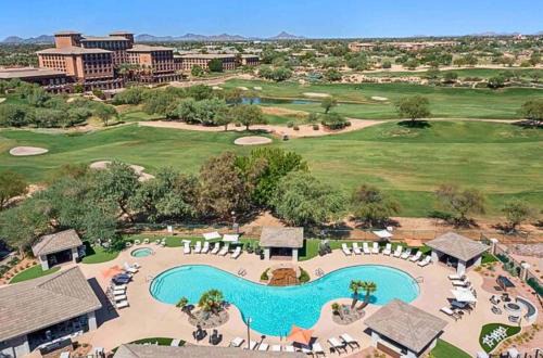 Kierland Apartamento | Work Remote in a Luxury Poolside Sanctuary N302