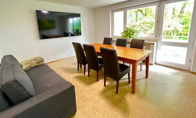 Hoevelriege Apartamento | Workers Apartment with Balcony in Bielefeld