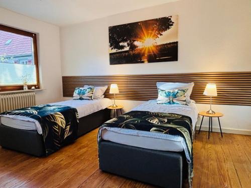 Gundersheim Apartamento | Workers Lodge für 4-14 Pers, Parkplatz, Wlan, Einzelbetten