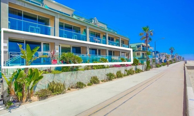 Mission Beach Casa | WOW! 5 Ocean Front Townhomes * Entire 1st Level