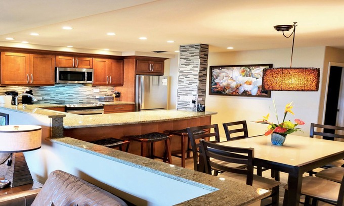 Kaanapali Condominio | ¡¡Guau!! Nueva remodelación elegante 2 Br / 2 Ba -6 CAMAS-Vistas panorámicas -¡Muy tranquilo! - ¡Duerme 9!