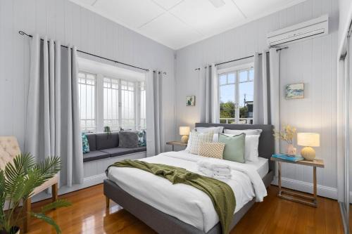 Norman Park Casa | Wow Bridge views Near CBD Quiet bus train