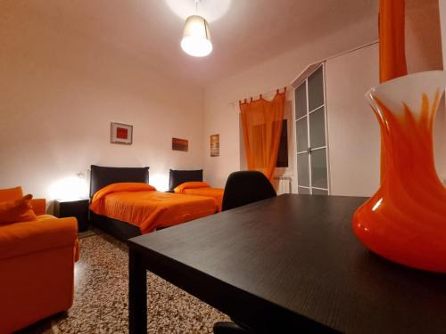 San Teodoro Apartamento | WOW HOME 2 - 175 mq - posteggio privato - davanti porto traghetti - fino a 10 posti letto - balcone