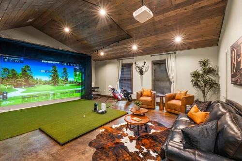 Wears Valley Casa | WOW! New Lodge Golf Simulator Sleeps20 Great Loc