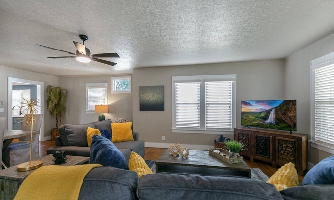 Downtown Casa | WOW! Updated Downtown Bentonville Charmer w/ HOT TUB, Secure Bike Storage