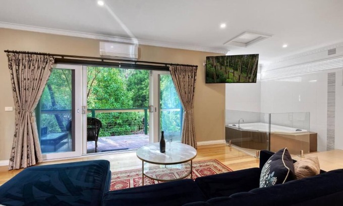 Marysville Casa | Wrenfield Cottages