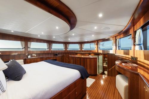 Auckland Central Business District Casa | WW Luxury Motor Yacht - Auckland Viaduct