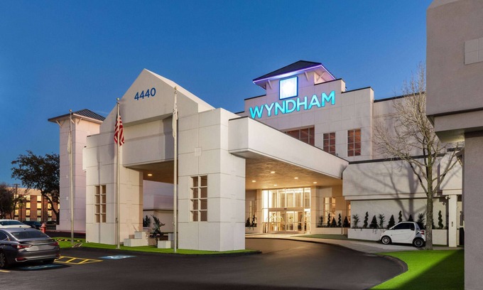 Irving Hotel | Wyndham DFW Airport