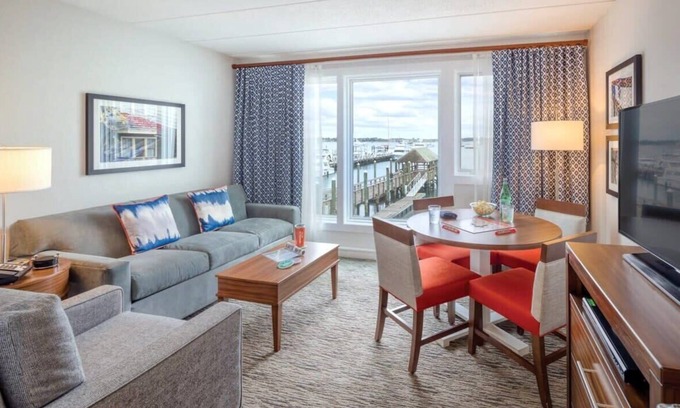 Yachting Village Condominio | Wyndham Inn on the Harbor | 1BR/1BA Queen Suite