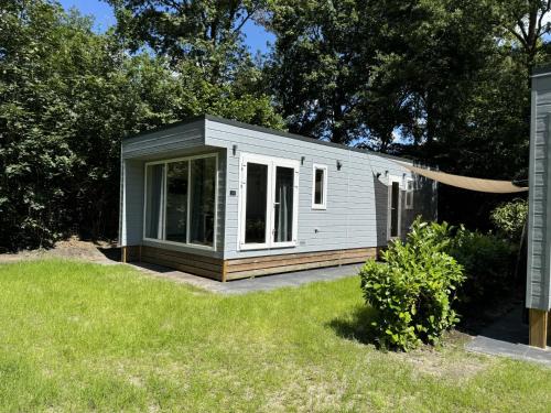 Marienberg Chalet De Esquí | XaBo nr 129 op 5 sterren camping de Pallegarste aan de visvijver!