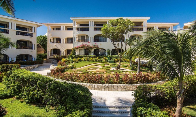 Playacar Fase I Condominio | Xaman-Ha 2 Bedroom Beachfront Condominium 7012 (XH7012)