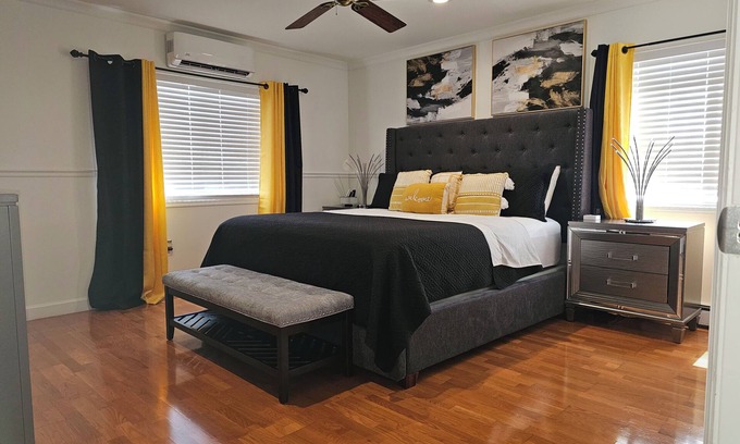 South Jamaica Casa | XL 5⭐ NEAR JFK 5 MINS, AC, PVT PARK, MODERN, NEAR NYC HUBS, MALLS, QUIET, SAFE